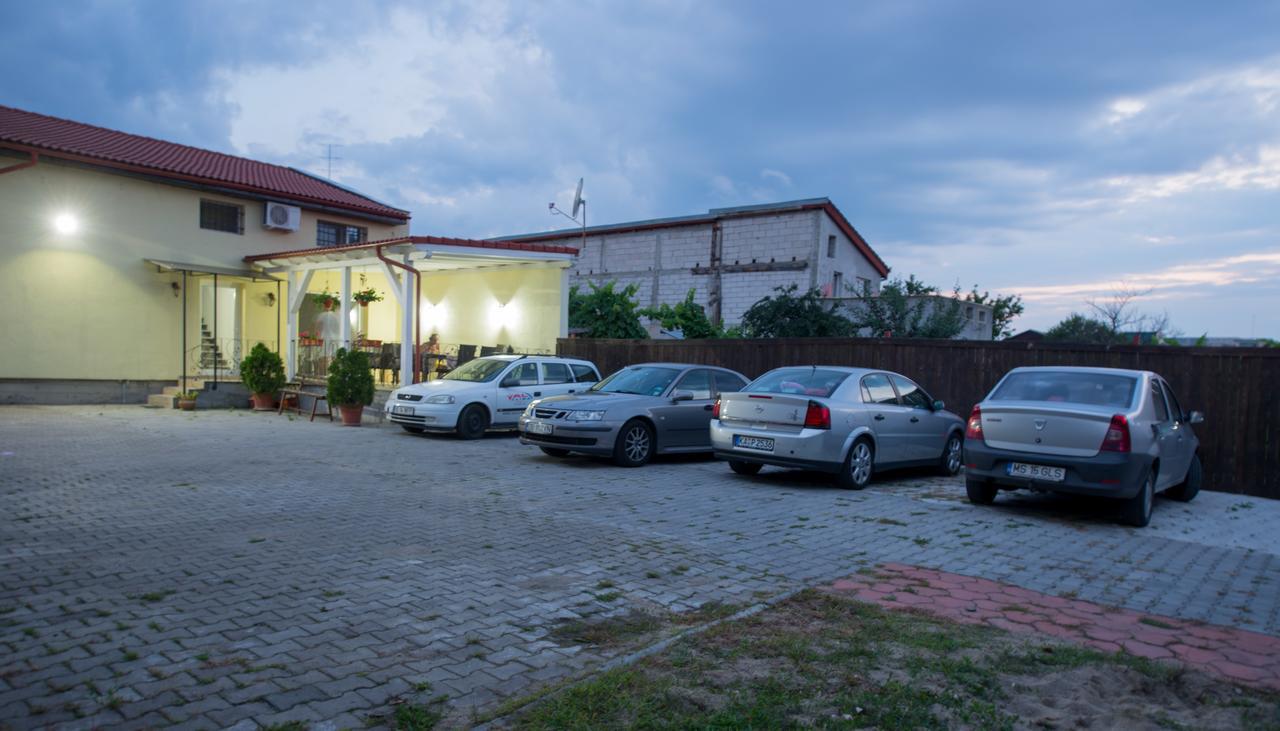 Pensiunea Bella Arad Esterno foto