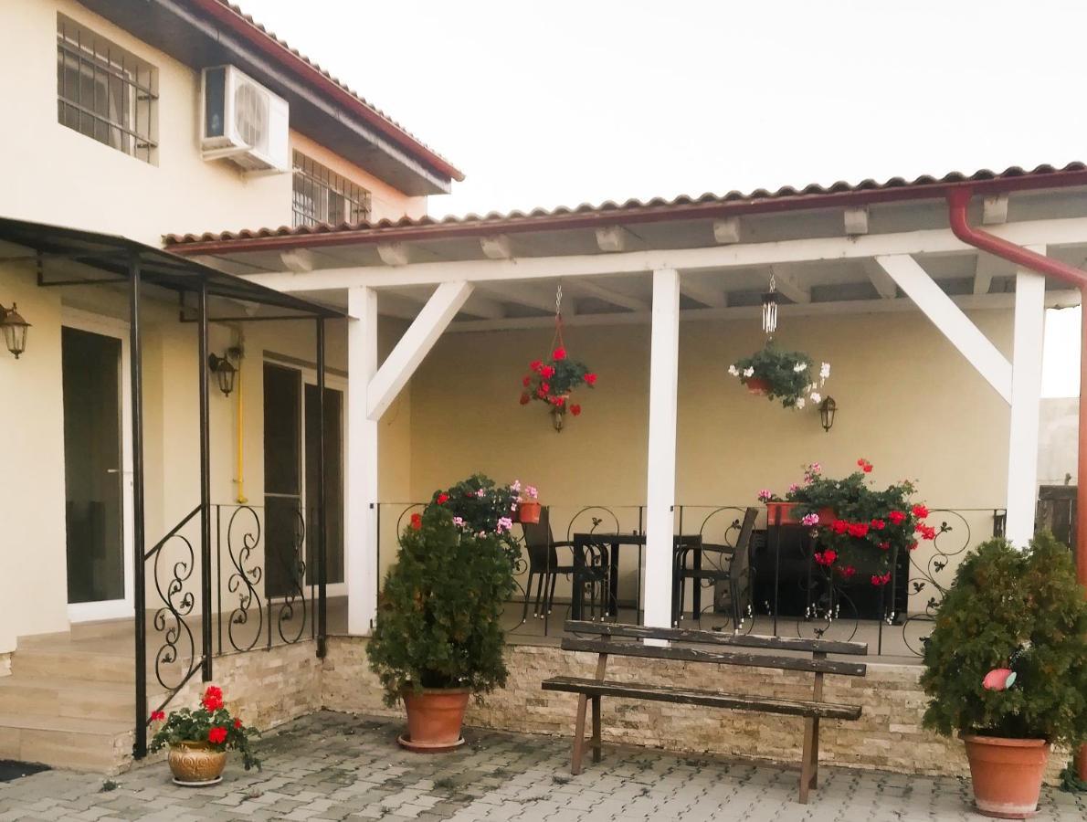 Pensiunea Bella Arad Esterno foto